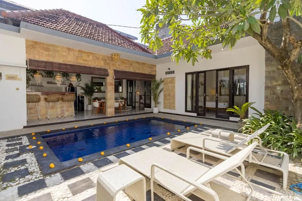Seminyak Villa 2Bdr Pool 800M Ocean